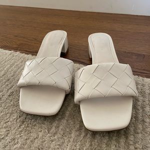 Marc Fisher white ivory woven sandal slides 6